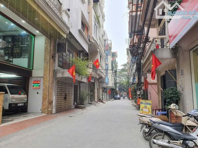 Bán nhà Định Công 40m 6 tầng, thang máy, ôtô đỗ cửa, trung tâm quận Hoàng Mai