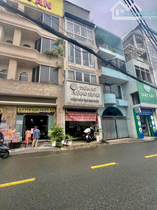 Bán nhà 5 tầng 2 mặt tiền đường Nguyễn Cửu Vân - XVNT, giáp quận 1, giá bán 17 tỷ