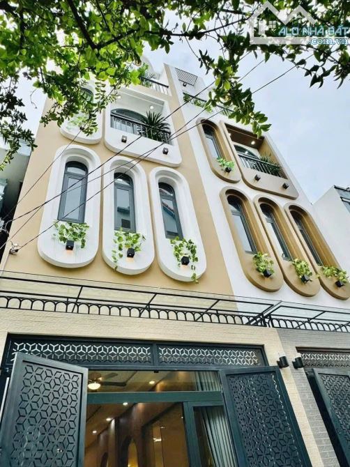 NHÀ PHONG CÁCH HIỆN ĐẠI-SANG TRỌNG 1 TRỆT 1 LẦU GIÁ 3 TỶ TẠI THỦ DẦU MỘT, BÌNH DƯƠNG