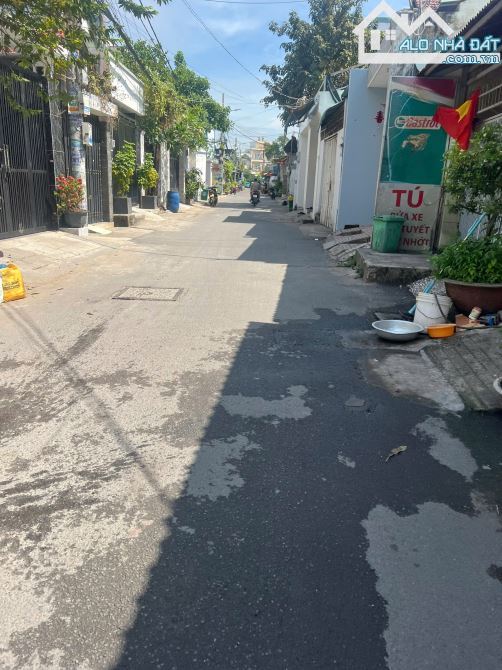 Mặt tiền Đông Hưng Thuận , Nguyễn Văn Qúa thông kênh Tham Lương 4x22 , đct 10tr giá 5.2 tỷ