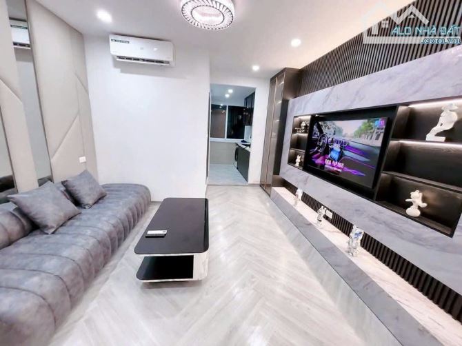 CẦN BÁN CĂN HỘ TẬP THỂ MẶT PHỐ THI SÁCH - TRẦN XUÂN SOẠN, HBT, 75M2, FULL NỘI THẤT - VỀ Ơ