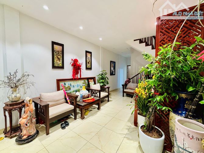 Bán nhà phố Kim Ngưu, Hai Bà Trưng, phân lô, ô tô tránh 5 tầng 55m2 giá 14.5 tỷ