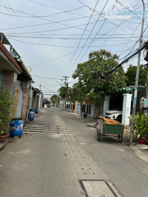 Mặt tiền Kinh doanh Nguyễn Văn Trỗi phường Dĩ An  DT 120m2 giá như hẻm chỉ 40tr/m2