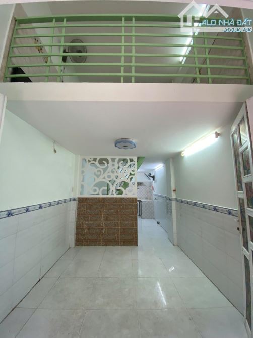 Bán nhà đường 100 Bình Thới, gần vòng xoay Lê Đại Hành, Q11, 3x7 - 3 tầng, chỉ hơn 3 tỷ