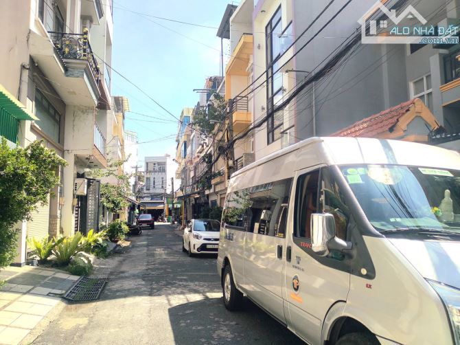 Nhà 3 Tầng Hẻm Thông Phú Nhuận, Giá dưới 10 Tỷ, Sát Bình Thạnh,  Gò Vấp, Sổ hồng riêng !