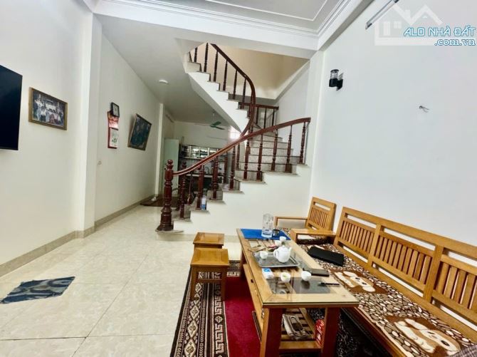 Bán Nhà Đẹp Thuỵ Phương - P.Lô - Ô Tô Chạy Quanh - Ở Sướng 40m2 - 6.x Tỷ