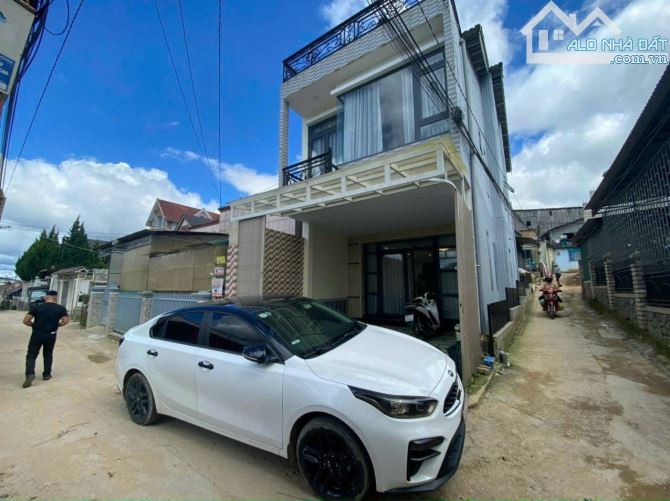 GIẢM GIÁ NHANH NHÀ Ở SÂN Ô TÔ ĐƯỜNG NHƯẠ P7