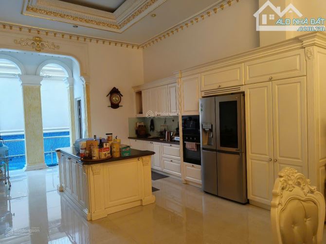Siêu phẩm giá tốt! Bán biệt thự HXH 10m đường Âu Cơ,TÂN BÌNH- 9x21m- 2lầu, chỉ còn 25 tỷ