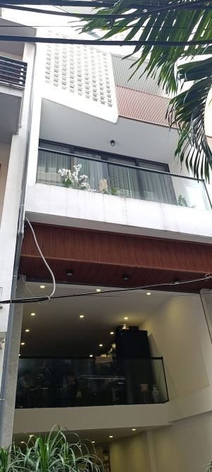 Bán nhà 7 tầng thang máy ngõ ôtô phố Láng Hạ. 47m2-MT:4m. Nhà mới, gần phố