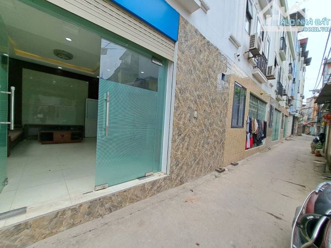 BÁN GẤP SIÊU PHẨM 37m2,4 TẦNG, NGAY YÊN NGHĨA ,HÀ ĐÔNG,GIÁ  5 TỶ