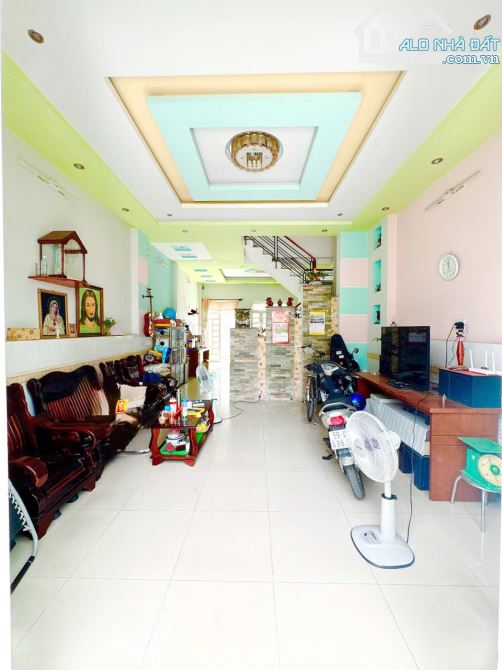SIÊU PHẨM BÁN NHÀ ĐÚC 4 TẦM 5X16M HẺM 7M ĐƯỜNG LÊ VĂN QUỚI . GIÁ 6,95 TỶ TL