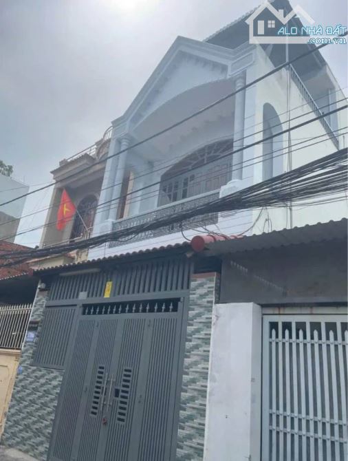Bán nhà 1 trệt 2 lầu đường 30/4, p. rạch dừa, vũng tàu