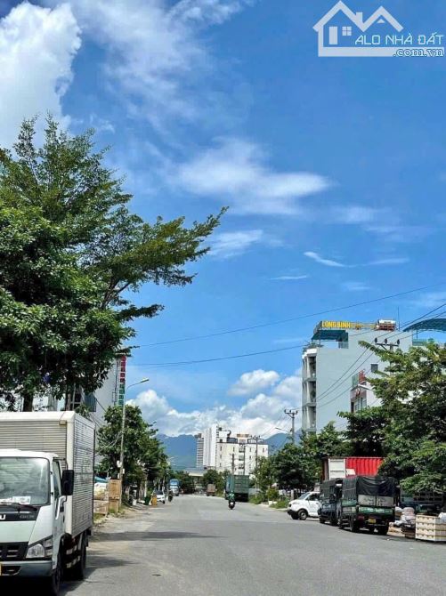 CẦN BÁN ĐẤT CÓ SẴN NHÀ KHO ĐANG CHO THUÊ – MẶT TIỀN KINH DƯƠNG VƯƠNG NỐI DÀI SÁT BIỂN