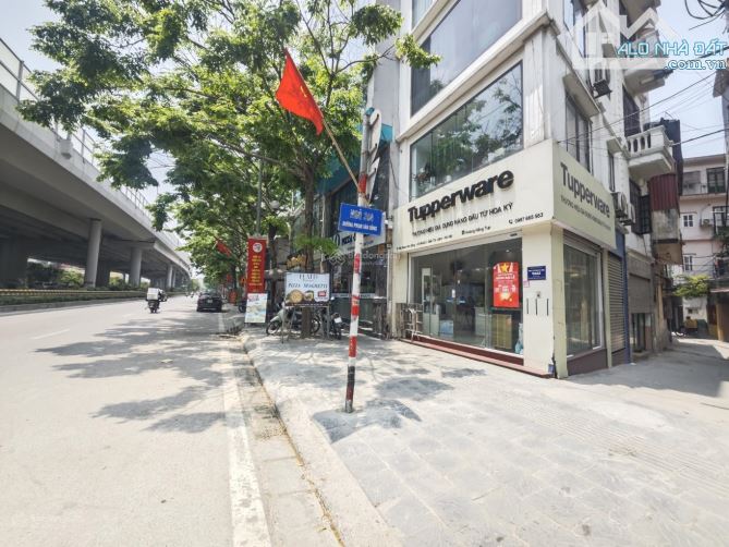 BÁN GẤP NHÀ PHÂN LÔ 2 MẶT NGÕ Ô TÔ - PHẠM VĂN ĐỒNG 49M²