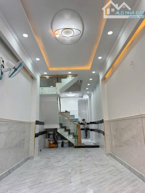 Căn nhà có 102 ỡ quận 12 kiếm không ra căn thứ 2