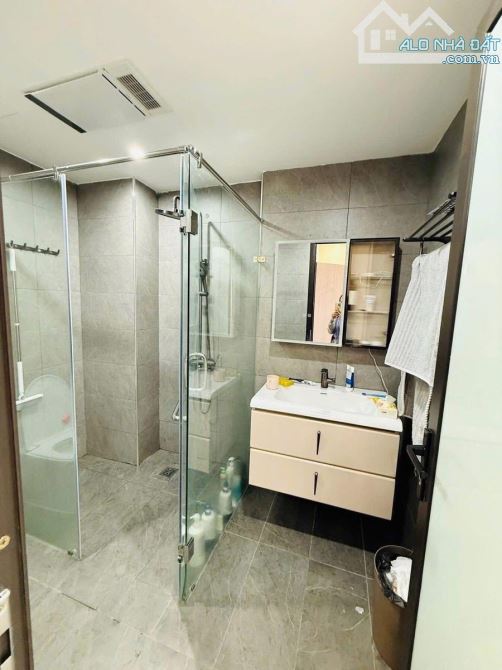 Siêu phẩm hiếm! View hồ – đường 12m – vỉa hè 3m – kinh doanh đỉnh!