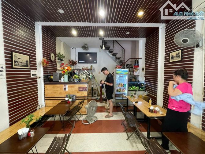 Cho thuê nhà MP Hàng Vôi: 31m2 x 5 tầng, MT: 5m, nhà mới, thông sàn, nguyên căn.