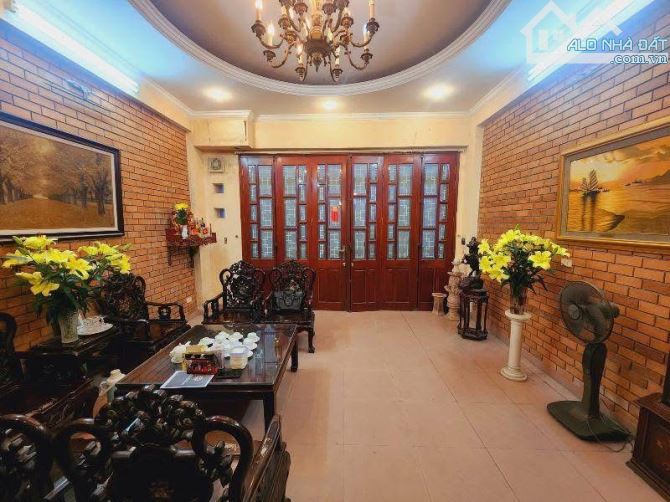 NHÀ CHÙA LÁNG - ĐỐNG ĐA - 4 TẦNG - DIỆN TÍCH 50M - PHÂN LÔ - NGÕ OTO