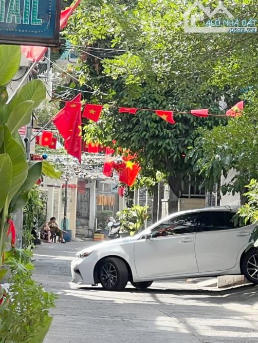 Nhà hẻm xe hơi Tạ Quang Bửu ngang 9m, 35tr/ tháng chỉ 11 tỷ 5
