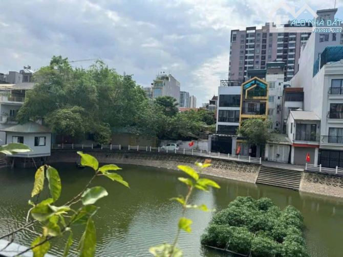 Bán nhà Trung Kính 42m2, phân lô ô tô đỗ cửa, dòng tiền 30tr/tháng, kinh doanh  9x tỷ