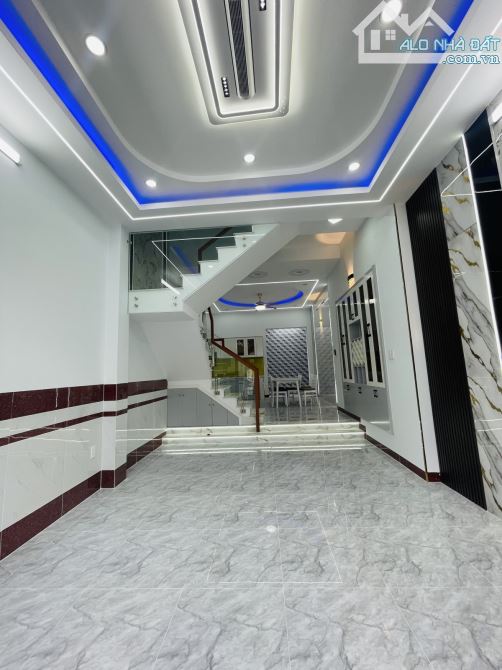 Cần bán gấp nhà 3 tầng, hẻm ô tô thông Đình Phong Phú Tăng Nhơn Phú B, 64m2, chỉ 7 tỷ X