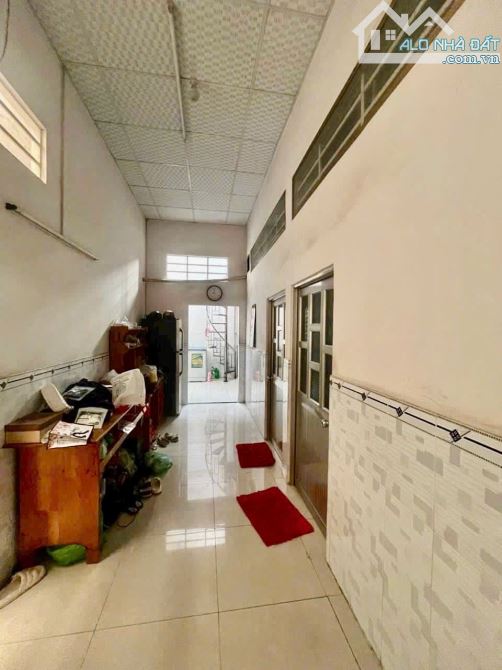 Bán nhà mặt tiền hẻm chợ Lộ Đức kinh doanh _117m2_SHR_thổ cư Hoàn công chỉ 2.8tỉ .