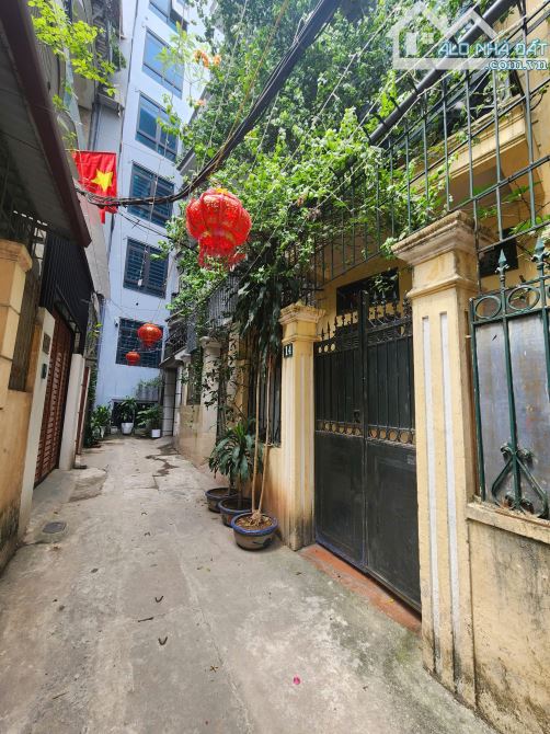 Nhà Ba Đình 2 thoáng, khu an ninh tuyệt vời, gần đường Vạn Phúc kéo dài
