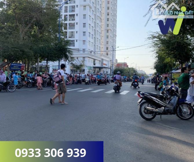 BÁN NHÀ CẤP 4 MẶT TIỀN NGUYỄN HỮU CẢNH ĐỐI DIỆN TRƯỜNG HỌC - GIÁ CỰC TỐT 9 TỶ