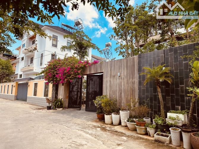 HẠ 6.5 TỶ BÁN LÔ ĐẤT 343M2 VIEW ĐẸP ĐƯỜNG 6M BẰNG PHẲNG NGAY TRUNG TÂM THÀNH PHỐ