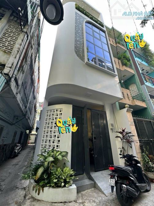 Bán nhà 4 tầng mới đẹp xịn đối diện Nhà hát Hòa Bình Quận 10