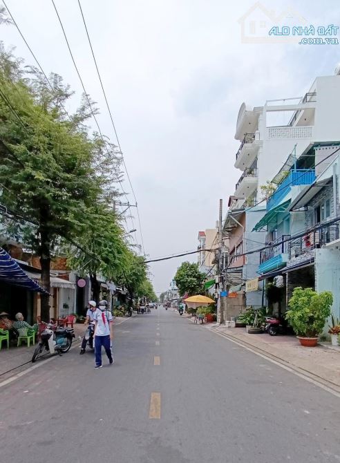 Mặt tiền khan hiếm Tùng Thiện Vương, ngang 4m, 4 tầng chỉ 6 tỷ 5