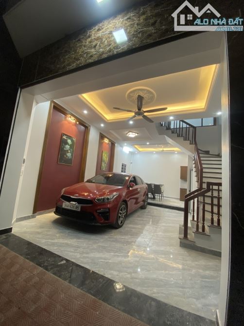 👍Cần Bán Căn Nhà 4 tầng ngõ phố Điện Biên Phủ P. Bình Hàn TPHD