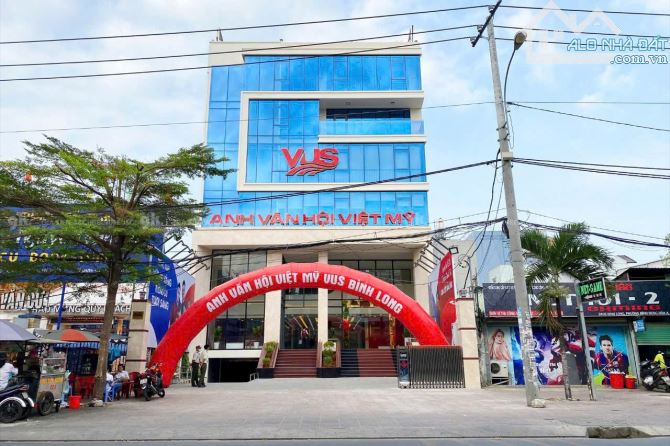 Gía giảm 100 tỷ về 75 tỷ mặt tiền Tô Ngọc Vân, Thủ Đức, dt:  14x38  hầm 4 tầng 310tr/th