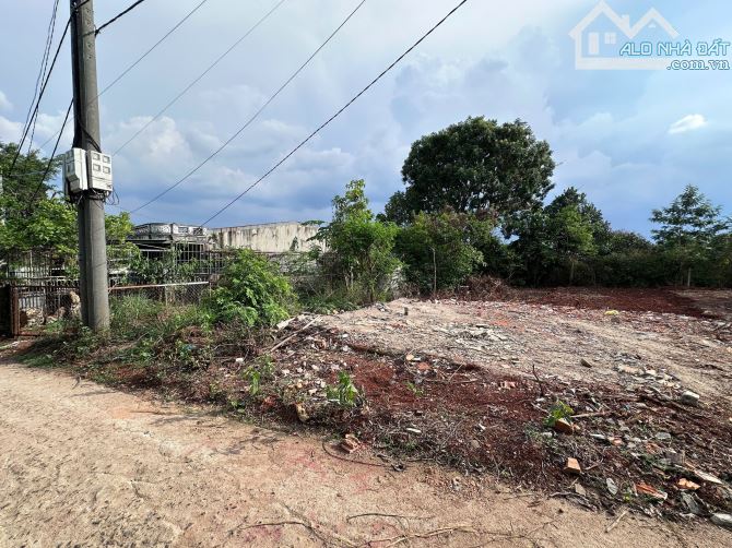 Đất hẻm Phùng Hưng QH 2 mặt tiền trước sau