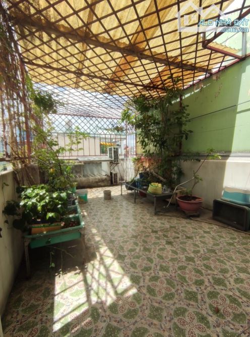 Bán nhà HXH Hoà Bình, Tân Phú, DT 84m2 - 4 x 21m - 4 PN - Gần Đầm Sen - Hơn 9 Tỷ TL