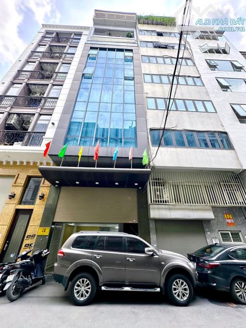 Bán tòa nhà 9 tầng tại đường Nguyễn Xiển, Thanh Xuân, cho thuê 65tr/ tháng, chỉ 27 tỷ.