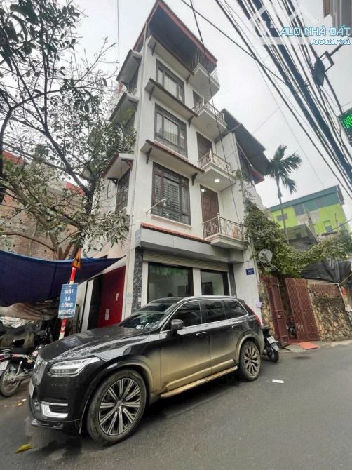 Bán Nhà Trương Định - Diện Tích 45m - 5 Tầng - Mặt Tiền 4,6m - Giá 14.2 Tỷ