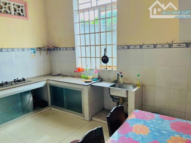 Gấp gấp anh chị ơi – chú em kẹt tiền, nhờ em bán gấp căn nhà đẹp như mơ Hóc Môn gần QL22 –