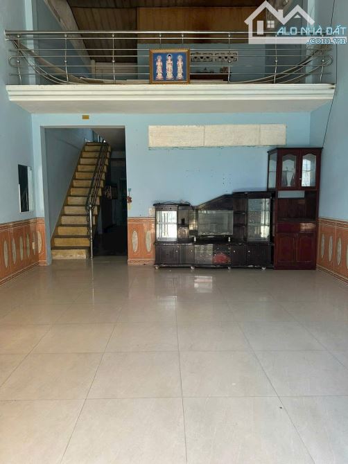 📌📌📌Làm việc trực tiếp!!!🏫 Chào bán nhà mặt tiền đường 3.75m vỉa hè 1m  K18 Phùng Hưng