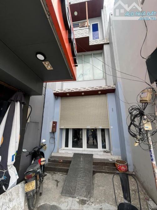 bán nhà mặt tien vòng xoay phú lâm 50m2 (3,5x14) 4 tâng  chỉ có 7,5 ty.