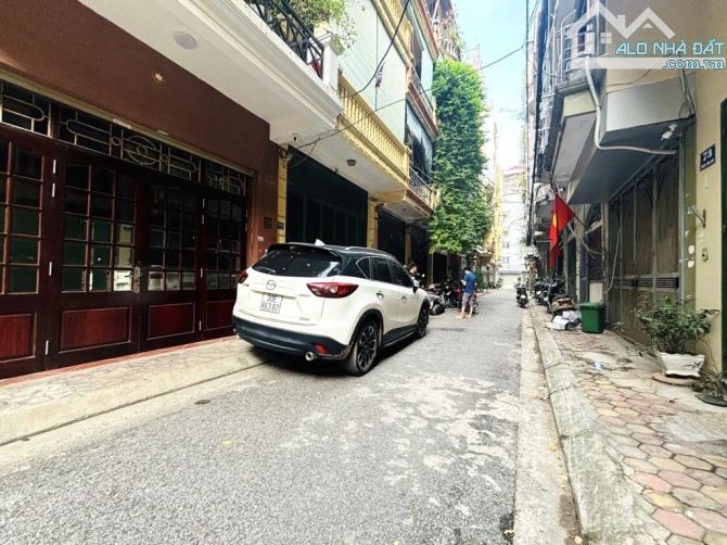 Bán nhà Kim Mã Thượng, Ba Đình, ngõ rộng, 2 ô tô tránh nhau, vài bước ra phố. Giá 16 tỷ