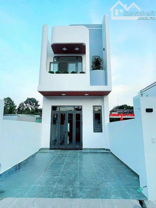 Nhà lầu gần Bửu Long, 2 tỷ 15, sổ riêng thổ cư, đường nhựa 8m, có hô trợ mua góp.