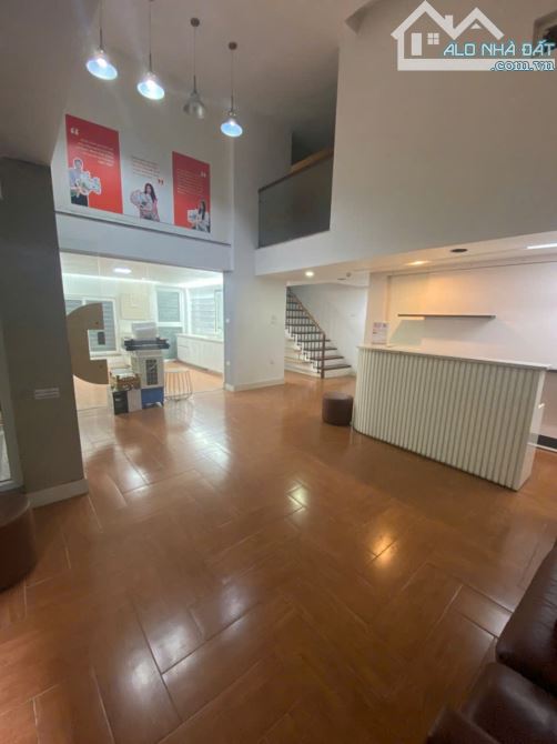 Cho thuê sàn VP tại Trần Duy Hưng diện tích 30m 55m 65m2 trong tòa nhà 131m2 x 6T mt 13m