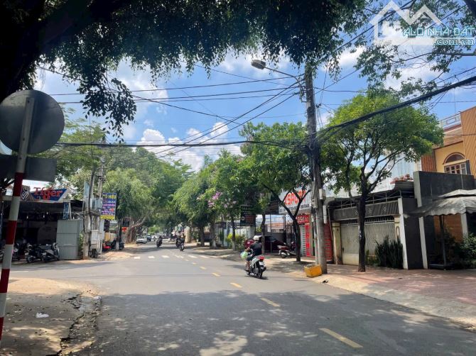 NHÀ MẶT TIỀN LÊ THỊ HỒNG GẤM - VỊ TRÍ ĐẸP VỪA Ở VỪA KINH DOANH TỐT!!!