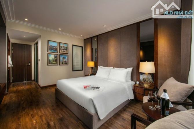 Bánkhách sạn phố Trần Thái Tông - Cầu Giấy, 127 m2, mt 8.1m, 8 tầng, 70 tỷ