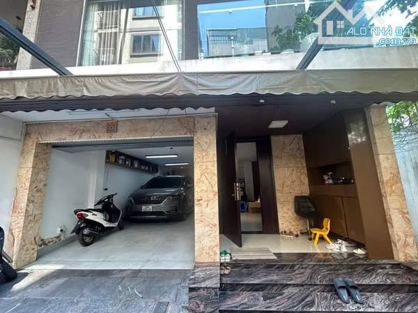 BÁN BIỆT THỰ PHỐ CHÙA LÁNG - LÔ GÓC - Ô TÔ TRÁNH - NỘI THẤT ĐẲNG CẤP - 135M2 CHỈ 41 TỶ