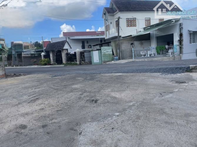 Bán đất mặt tiền Bông Vang - Phường An Bình (sau sáp nhập)