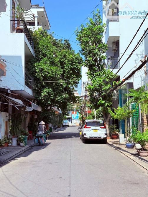Bán nhà 4 tầng phường 13, quận Tân Bình 100m2 đường 10m nhỉnh 10 tỷ