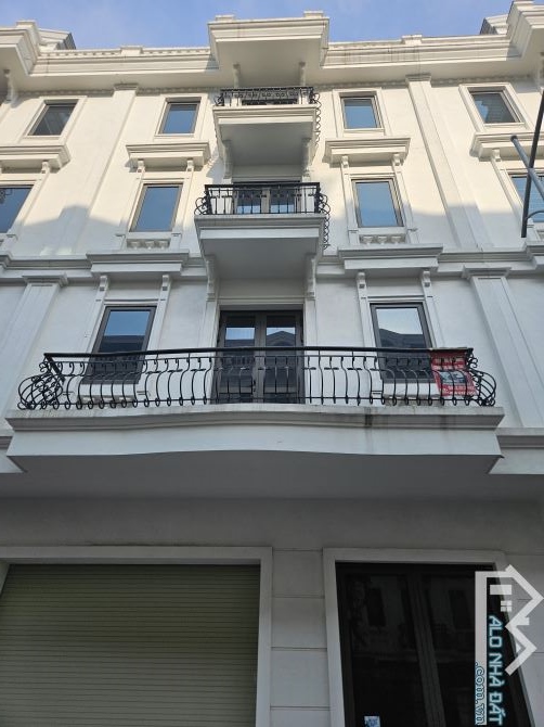 BÁN GẤP LIỀN KỀ KIẾN HƯNG LUXURY-MẶT TIỀN KHỦNG-KINH DOANH TỐT,DT 65M×5 TẦNG,MT:7M