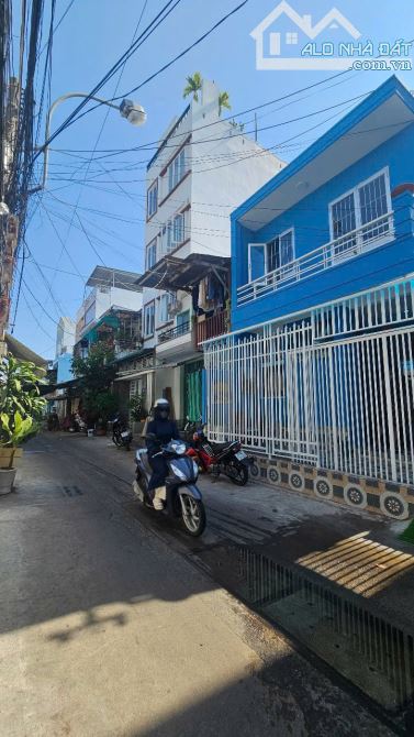 Bán nhà 1trệt 1lầu DT 80m2 TTTP Nha Trang Ngay Chợ Đầm đường ô tô 8m giá 4tỷ6